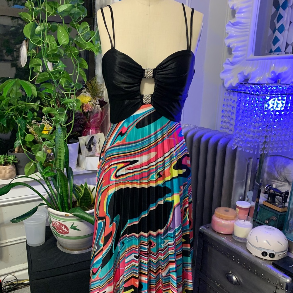 XOXO Abstract Pleated Prom Dress